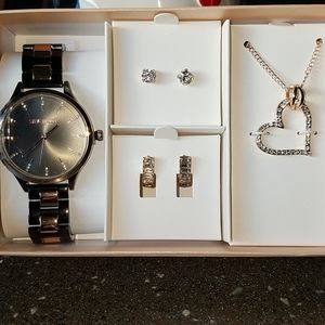 NWOT Steve Madden watch and jewelry set